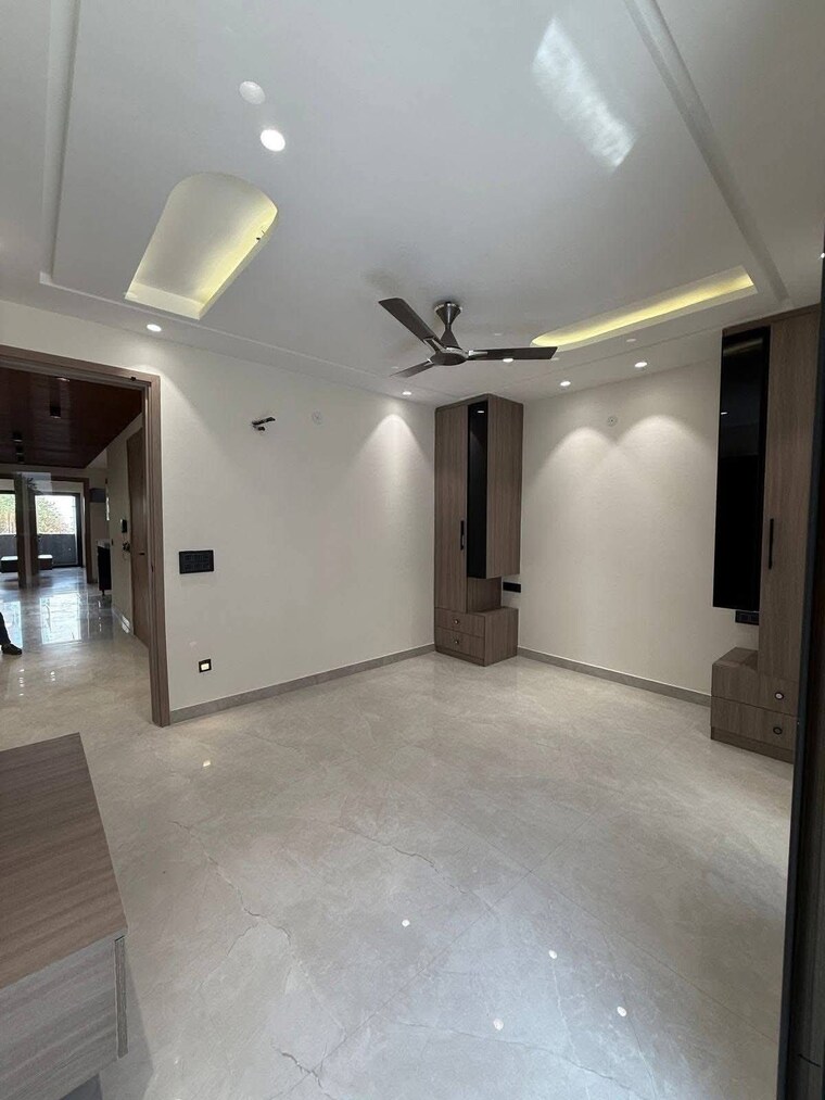 Room, sector 49 4 Bedroom 1800 Sq.Ft. Builder Floor In Sector 49 Gurgaon 8636265
