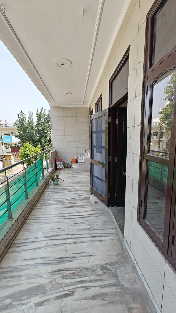 Balcony, fidato-honour-homes 3 Bedroom 180 Sq.Yd. Builder Floor In Sector 89 Faridabad 8636256
