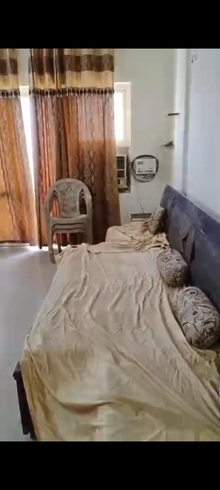 Room, sector 86 2 Bedroom 1250 Sq.Ft. Apartment In Sector 86 Faridabad 8636269