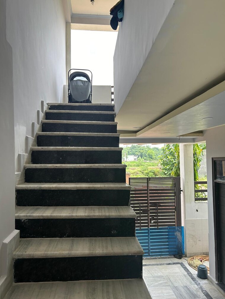 undefined, shyam-enclave-dhawa 6 Bedroom 1200 Sq.Ft. Builder Floor In Deva Road Lucknow 8636285