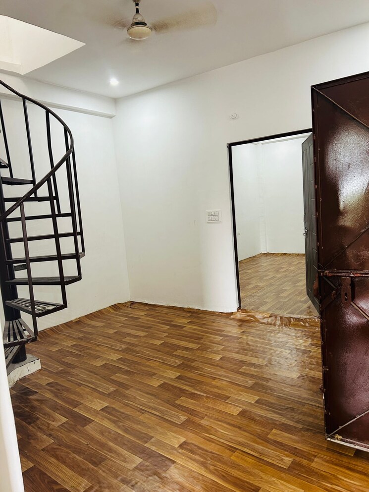 Room, shyam-enclave-dhawa 6 Bedroom 1200 Sq.Ft. Builder Floor In Deva Road Lucknow 8636285