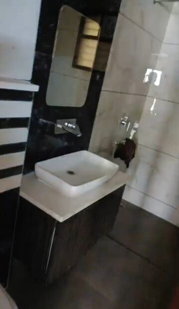 Bathroom in 3 BHK Builder Floor at BP Homes, Sector 85 – for Rent