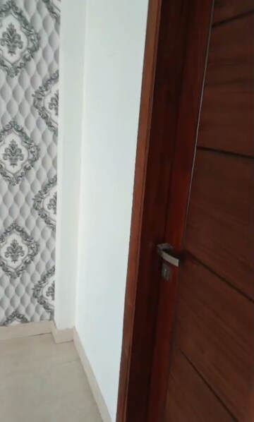 Balcony in 3 BHK Builder Floor at BP Homes, Sector 85 – for Rent