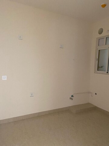 Room in 3 BHK Apartment at Aurobindo The Regent, Kondapur – for Sale