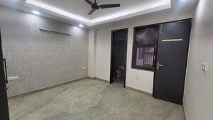 Room in 3 BHK Builder Floor at Dilshad Colony – for Sale