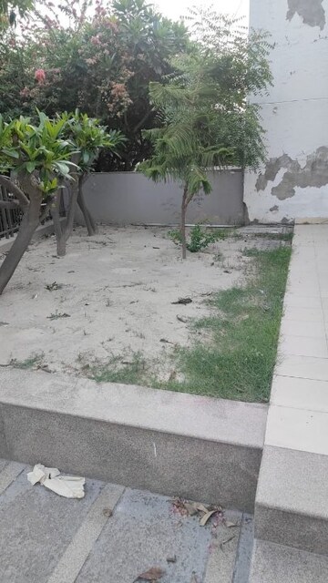 1 BHK Villa – Exterior View View at Sector 35 - for Rent