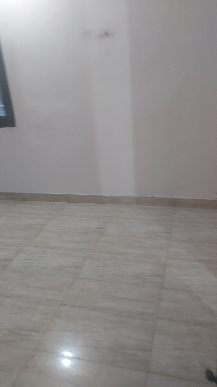 Room, mayur vihar 3.5 Bedroom 1450 Sq.Ft. Apartment In Mayur Vihar Delhi 8636335