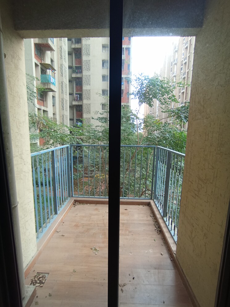 Balcony, lodha-palava-city-lakeshore-greens 2 Bedroom 734 Sq.Ft. Apartment In Dombivli East Thane 8636340