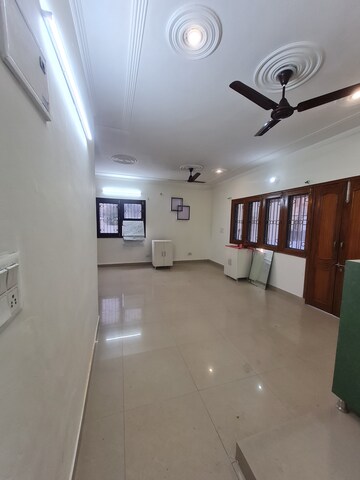 Living Room in 3 BHK Apartment at Arun Vihar Sector 37, Sector 37 – for Rent
