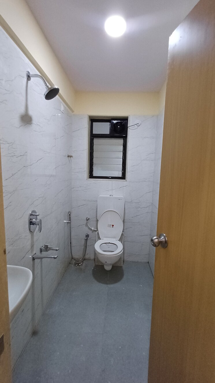 Bathroom, ghantali 2 Bedroom 950 Sq.Ft. Apartment In Ghantali Thane 8636367