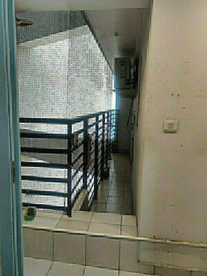 Staircase in 3 BHK Apartment at Oberoi Realty Splendor, Andheri East – for Sale