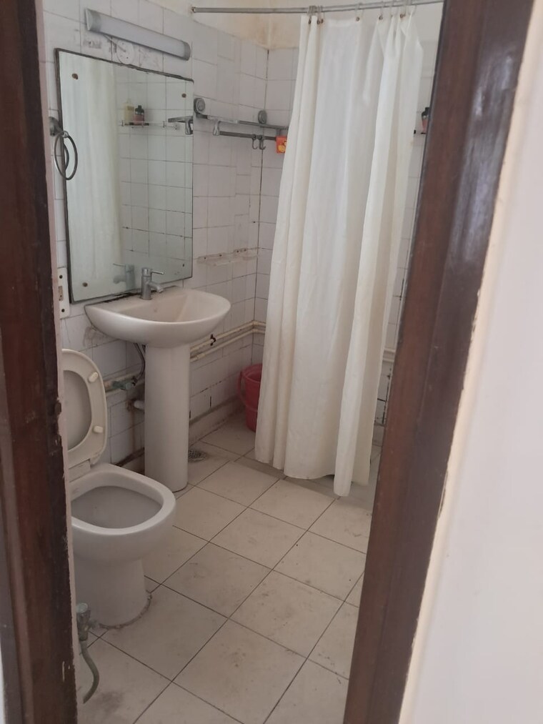Bathroom, lajpat nagar 4 6+ Bedroom 4500 Sq.Ft. Independent House In Lajpat Nagar 4 Delhi 8636406