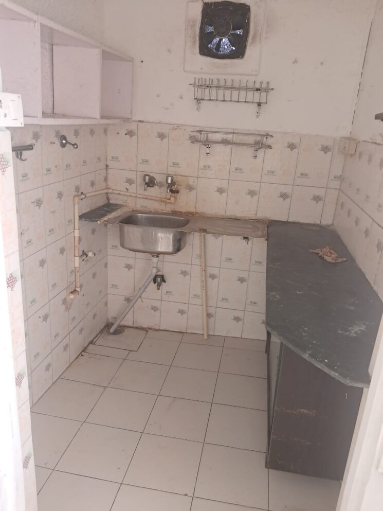 Bathroom, lajpat nagar 4 6+ Bedroom 4500 Sq.Ft. Independent House In Lajpat Nagar 4 Delhi 8636406