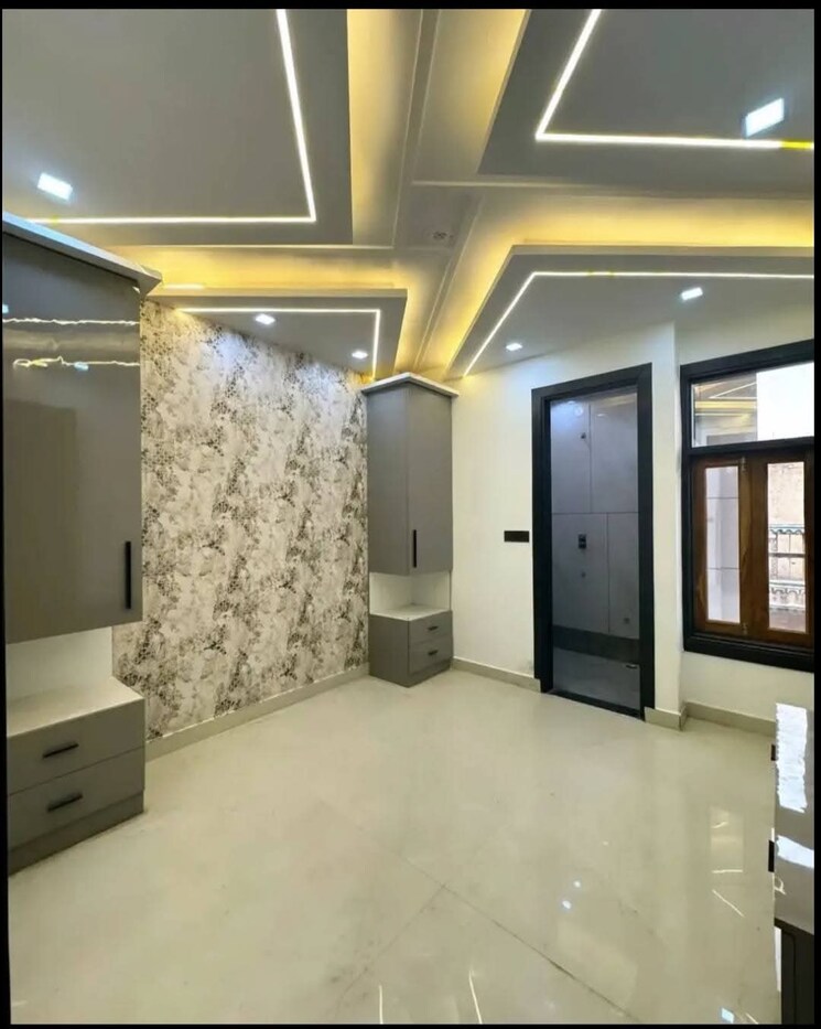 Room, himgiri-enclave 3 Bedroom 900 Sq.Ft. Builder Floor In Burari Delhi 8636427