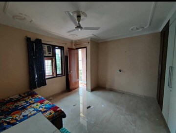 Bedroom in 2 BHK Builder Floor at RWA Tomar Colony, Mukundpur – for Sale