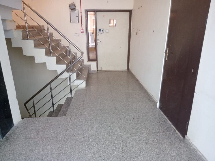 undefined, spaze-itech-park Commercial Office Space 750 Sq.Ft. In Sector 49 Gurgaon 8636500
