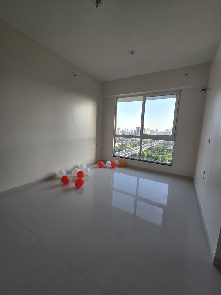 Room, sheth-zuri 1.5 Bedroom 740 Sq.Ft. Apartment In Laxmi Nagar Thane 8636499