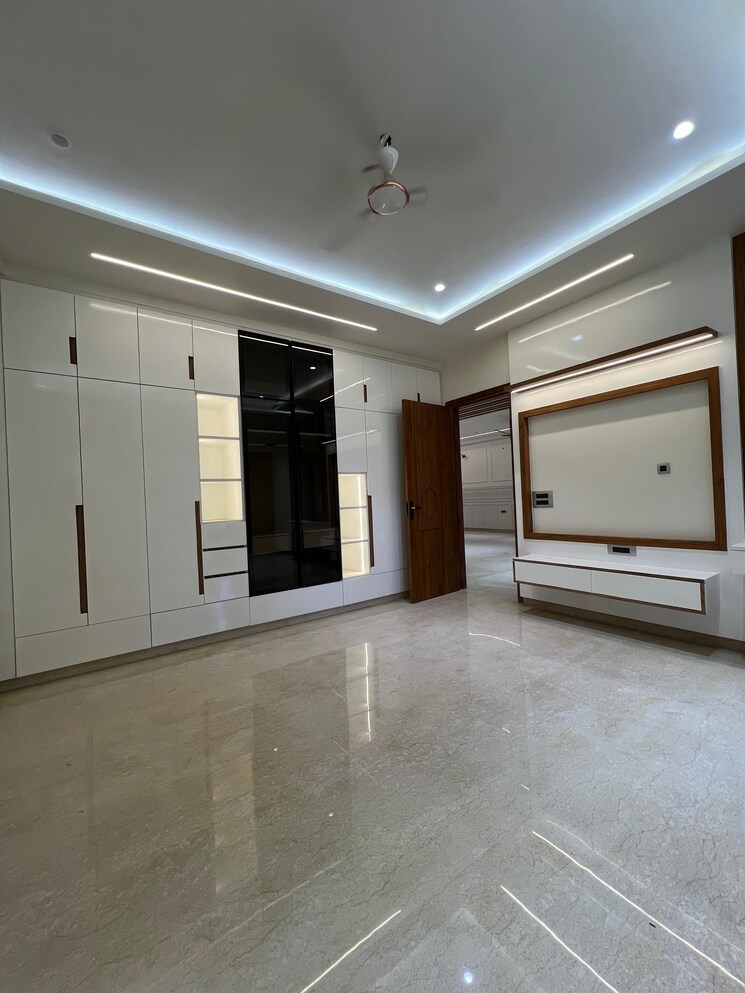 Room, surya nagar 4 Bedroom 3000 Sq.Ft. Builder Floor In Surya Nagar Ghaziabad 8636512