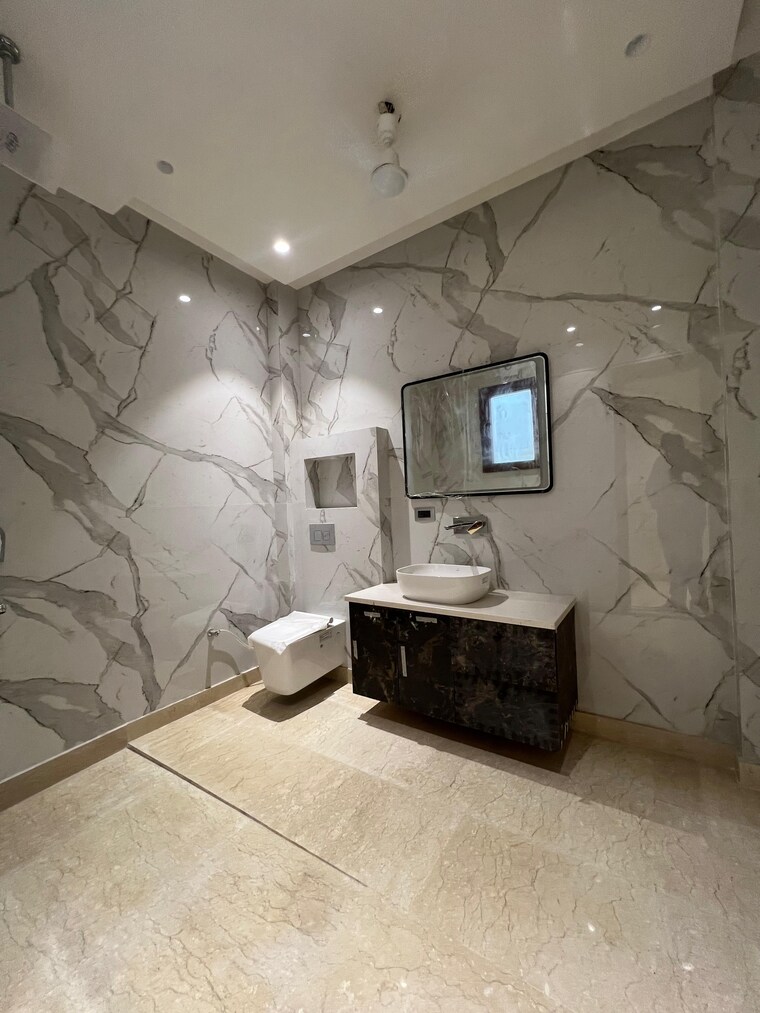 Bathroom, surya nagar 4 Bedroom 3000 Sq.Ft. Builder Floor In Surya Nagar Ghaziabad 8636512