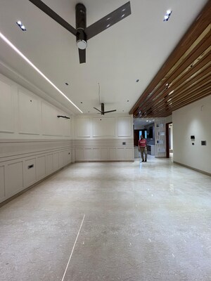 Room in 4 BHK Builder Floor at Surya Nagar – for Sale