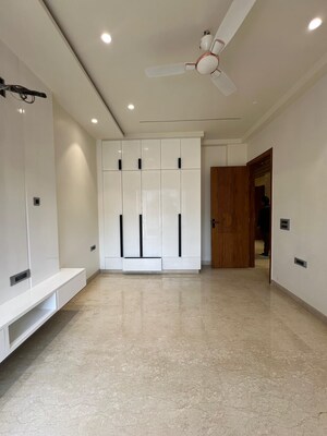 Building Lobby in 4 BHK Builder Floor at Surya Nagar – for Sale