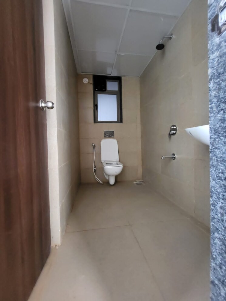 Bathroom, runwal-eirene 2 Bedroom 531 Sq.Ft. Apartment In Balkum Pada Thane 8636505