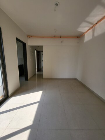 Room in 2 BHK Apartment at Runwal Eirene, Balkum Pada – for Rent