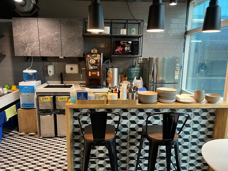 Common Area, hubtown-solaris Commercial Office Space 5000 Sq.Ft. In Andheri East Mumbai 8636516