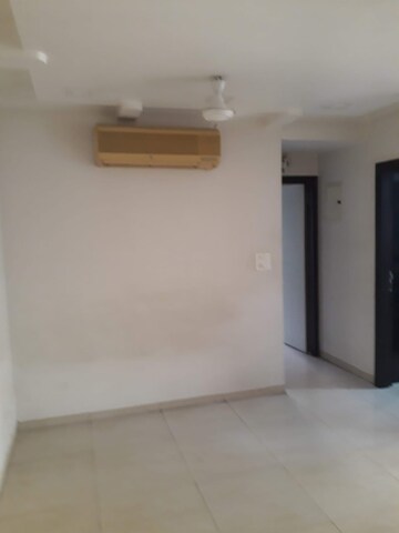 Room in 2 BHK Apartment at Jasmine Tower, Vasant Vihar – for Rent