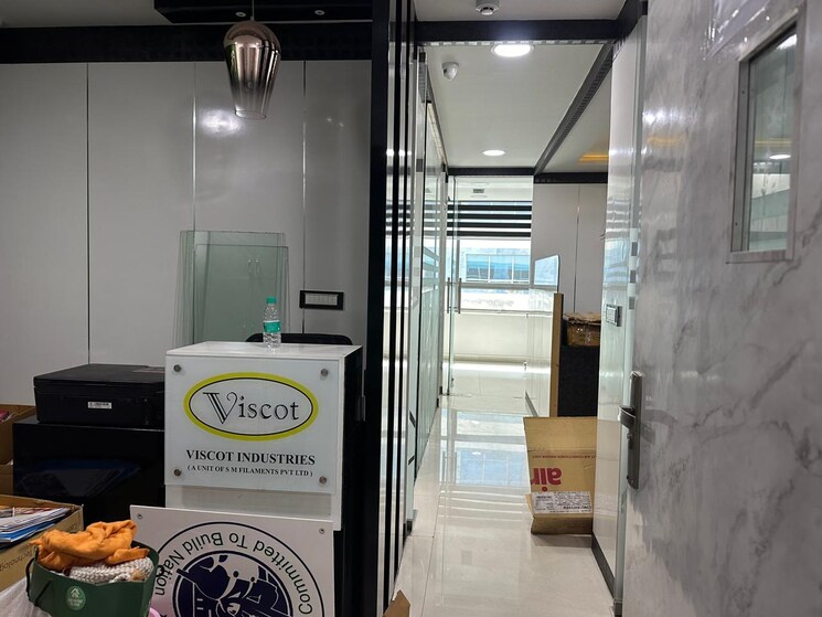  Parking, vipul-business-park Commercial Office Space 950 Sq.Ft. In Sector 48 Gurgaon 8636540