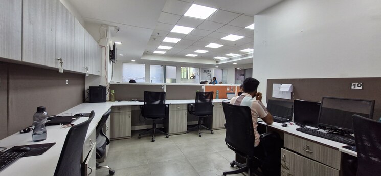 Team Area, spaze-itech-park Commercial Office Space 2000 Sq.Ft. In Sector 49 Gurgaon 8636551