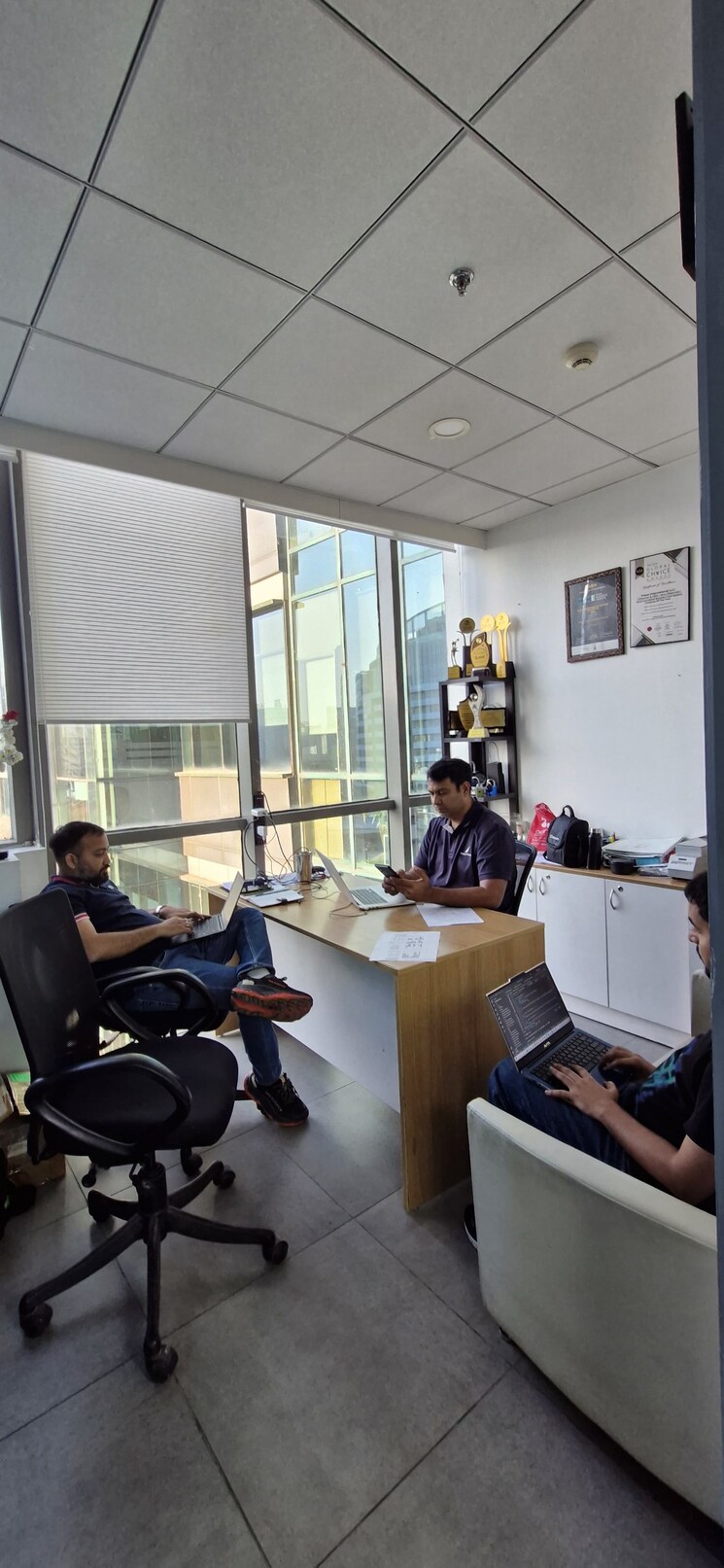 Team Area, spaze-itech-park Commercial Office Space 2000 Sq.Ft. In Sector 49 Gurgaon 8636551