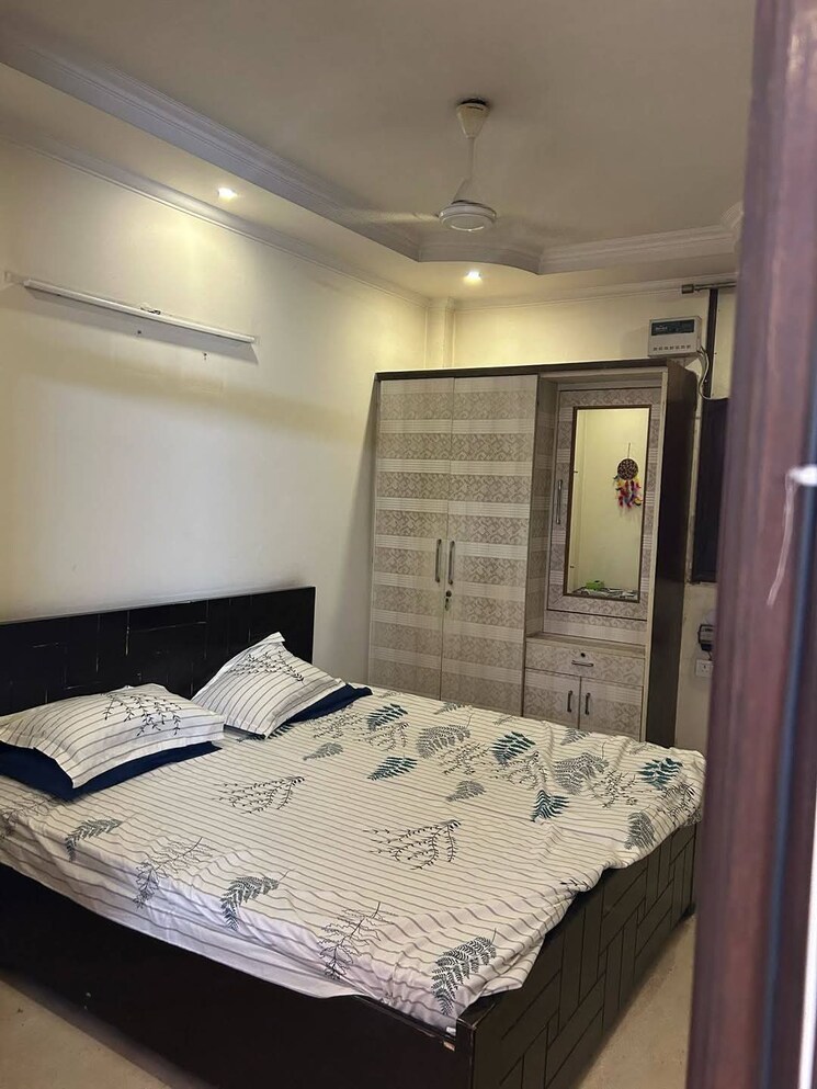 Bedroom, pundrik-vihar 2.5 Bedroom 1000 Sq.Ft. Builder Floor In Pitampura Delhi 8636560