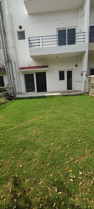 3 BHK Villa – Garden View at Paramount Golfforeste Villas, Zeta I Greater Noida - for Sale