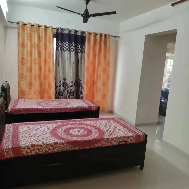 Room, satellite-garden Pg For Boys & Girls In Goregaon East 8636602