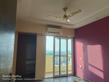 Room in 2 BHK Apartment at MI Rustle Court, Gomti Nagar – for Rent