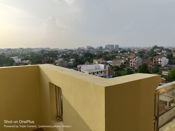 Master Bedroom in 2 BHK Apartment at MI Rustle Court, Gomti Nagar – for Rent