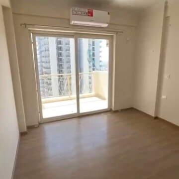 Room in 2 BHK Apartment at Pareena Micasa, Nurpur Jharsa – for Rent