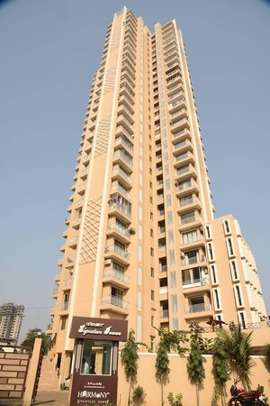 4 BHK Apartment For Sale in Harmony Signature Towers, Owale
