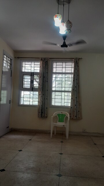 Kitchen in 2.5 BHK Builder Floor at Unitech South City II, Sector 50 – for Rent
