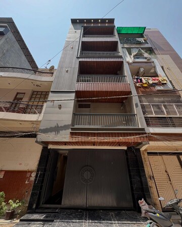 2 BHK Builder Floor For Sale in Shastri Nagar