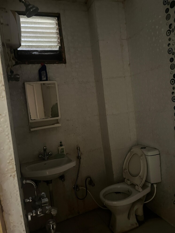 Bathroom, kalyanpur west 2 Bedroom 1200 Sq.Ft. Independent House In Kalyanpur West Lucknow 8636707