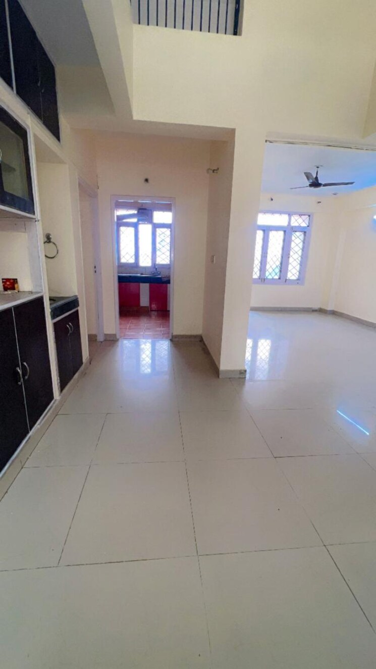 Room, tedhi pulia 2 Bedroom 1500 Sq.Ft. Apartment In Tedhi Pulia Lucknow 8636708