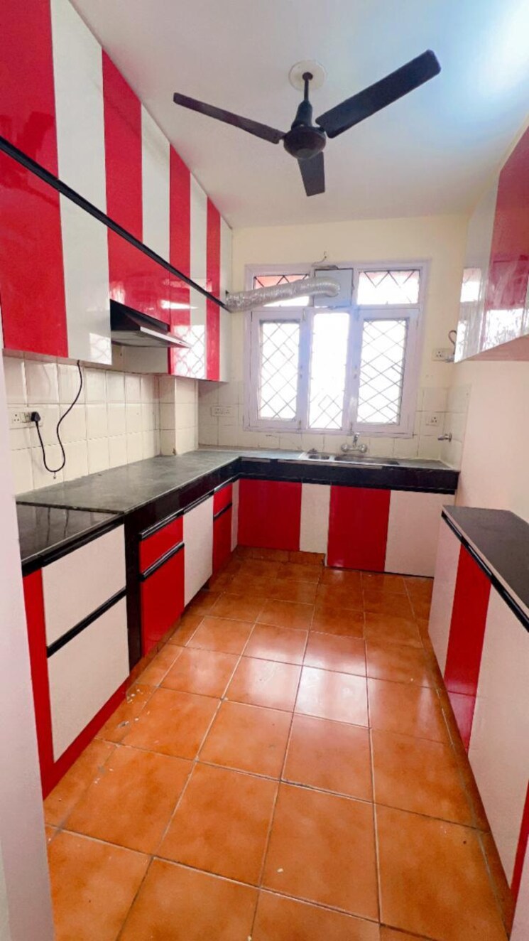 Kitchen, tedhi pulia 2 Bedroom 1500 Sq.Ft. Apartment In Tedhi Pulia Lucknow 8636708
