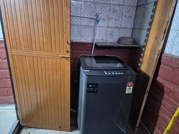 Laundry Area in  Pg at Vashi – for Rent