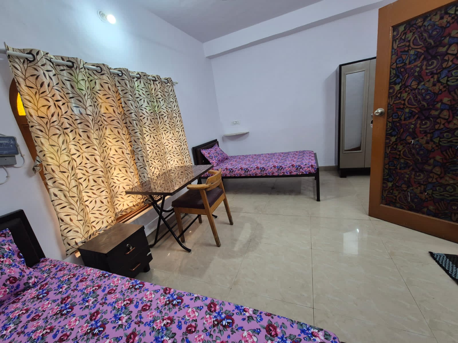 Pg For Rent in Gharapna 