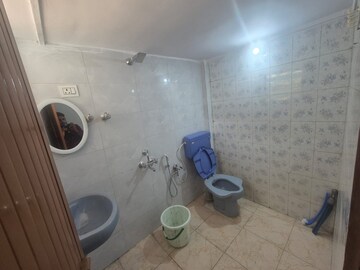 Bathroom in  Pg at Sanpada – for Rent