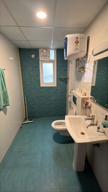 Bathroom in 3.5 BHK Apartment at Omaxe Waterscapes, Gomti Nagar – for Rent