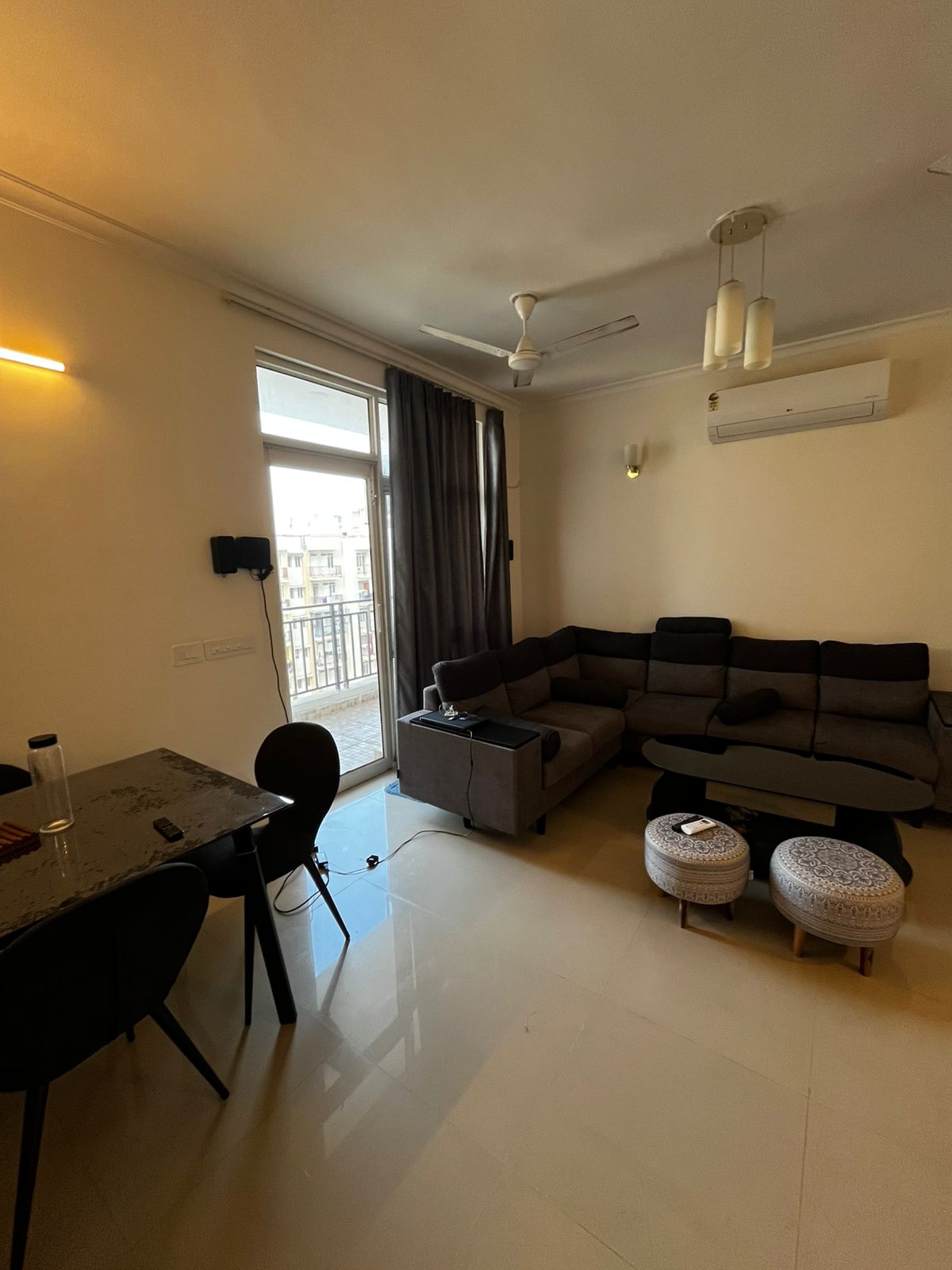 3.5 BHK + Servant Room Apartment For Rent in Omaxe Waterscapes