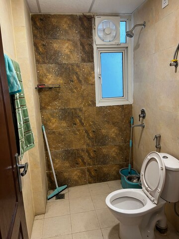Bathroom in 3.5 BHK Apartment at Omaxe Waterscapes, Gomti Nagar – for Rent